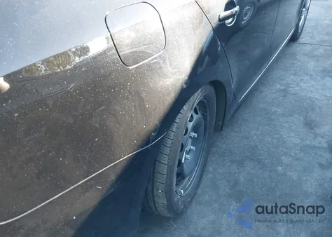 2014 Volkswagen Jetta 1.8T Se z USA, uszkodzony, nr VIN 3VWD17AJ5EM419168